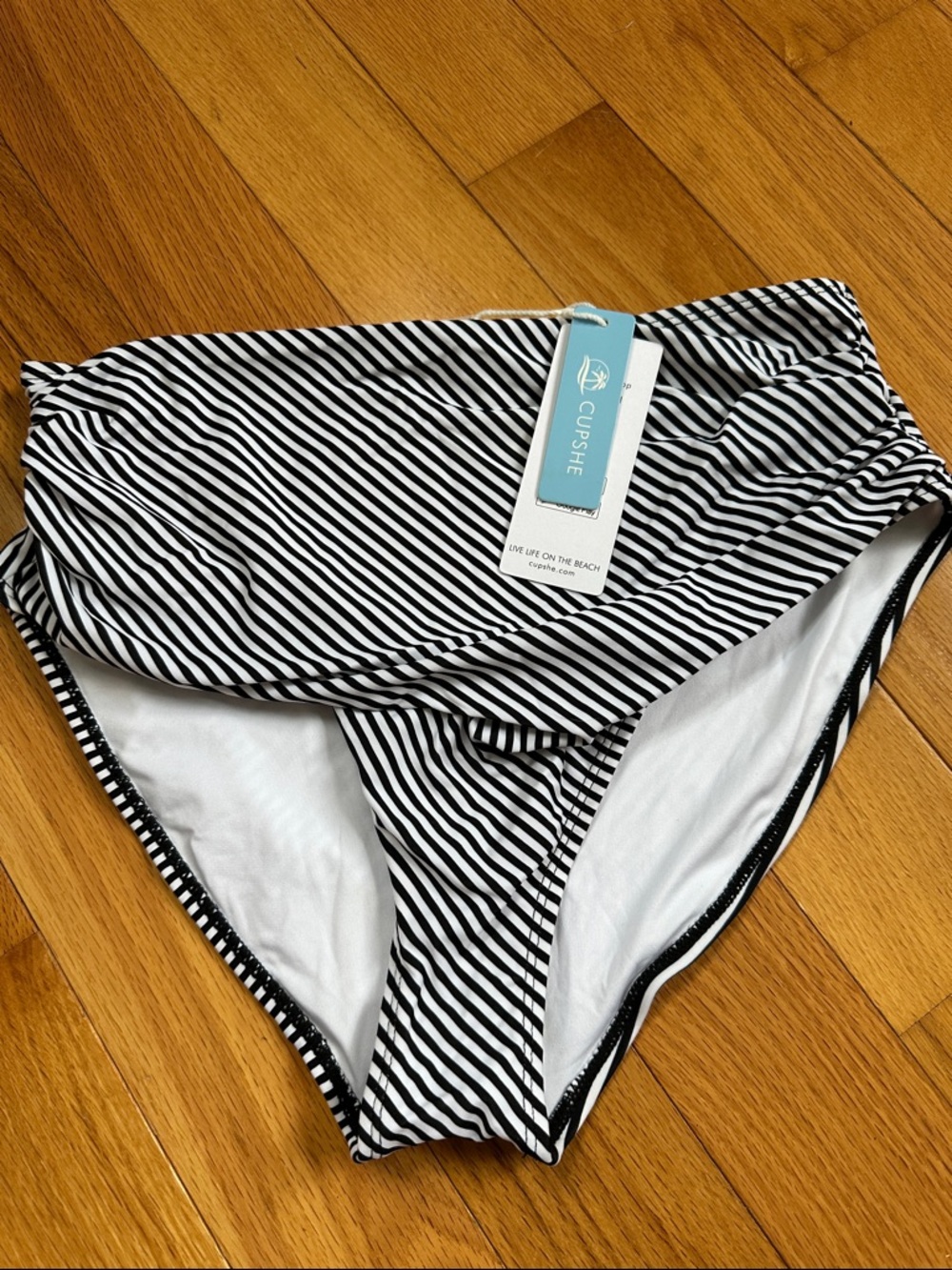 Cupshe Black & White Diagonal Stripe High-Waist Bikini Bottoms